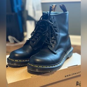 Dr. Martens 1460 Black Combat Boots LIKE NEW WITH BOX!